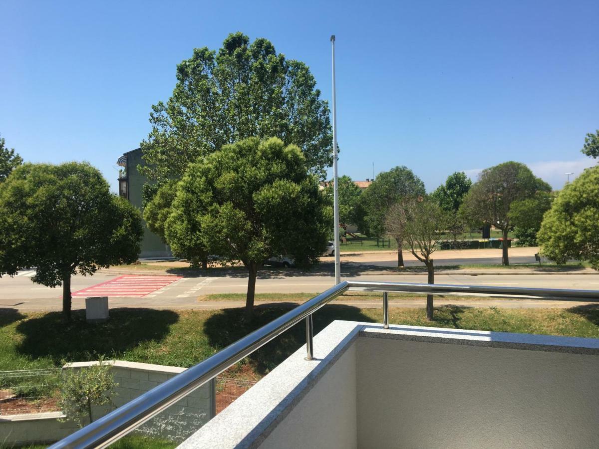 Holly Apartman Apartment Umag Bagian luar foto