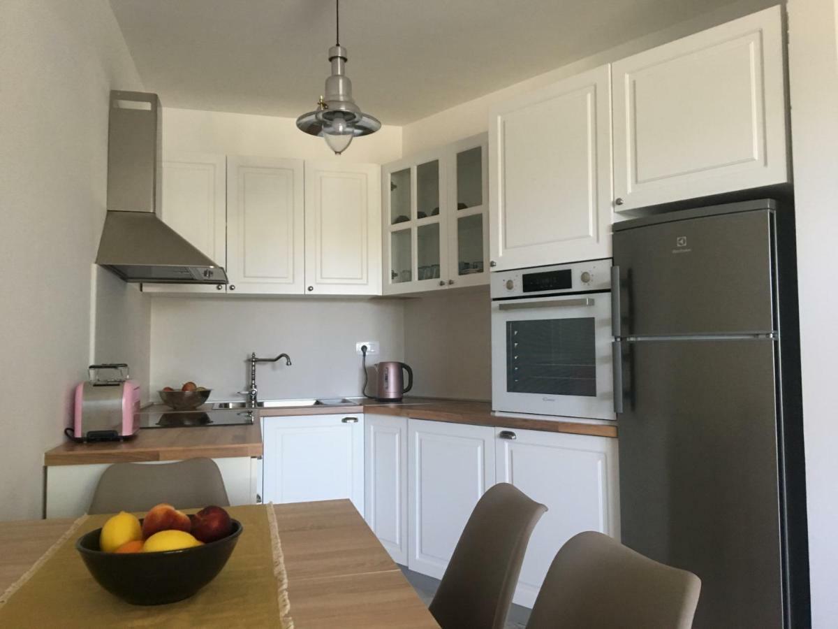 Holly Apartman Umag Bagian luar foto